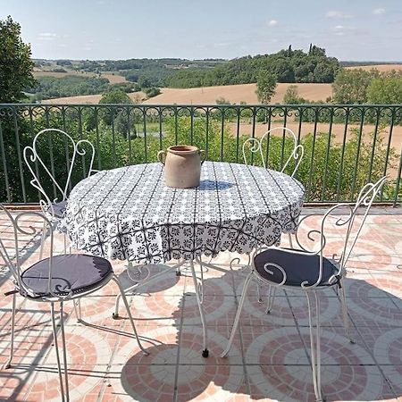 Maison De Village Avec Superbe Vue Cuq  Luaran gambar