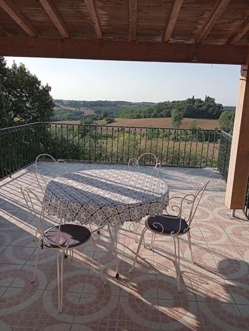 Maison De Village Avec Superbe Vue Cuq  Luaran gambar